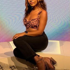 Super-down Satin Animal Print Scarf Top